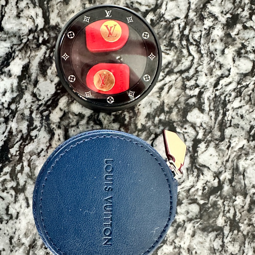 2022 Authentic Louis Vuitton Horizon Wireless Earbuds